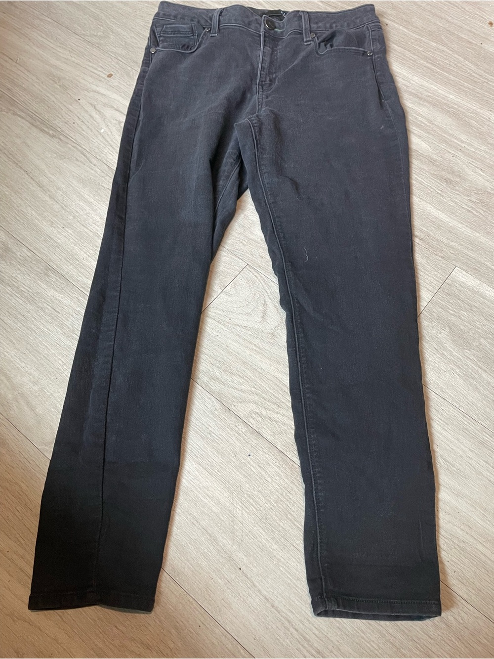 1822 Denim Women's Skinny Jeans in Black